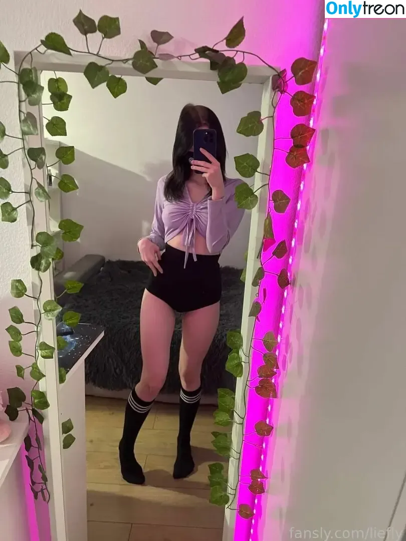 liefly nude photo #0051 (lieflyy)