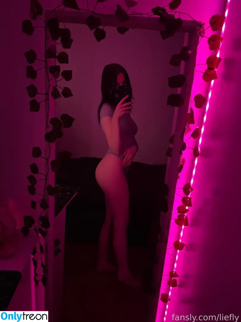 liefly nude photo #0053 (lieflyy)