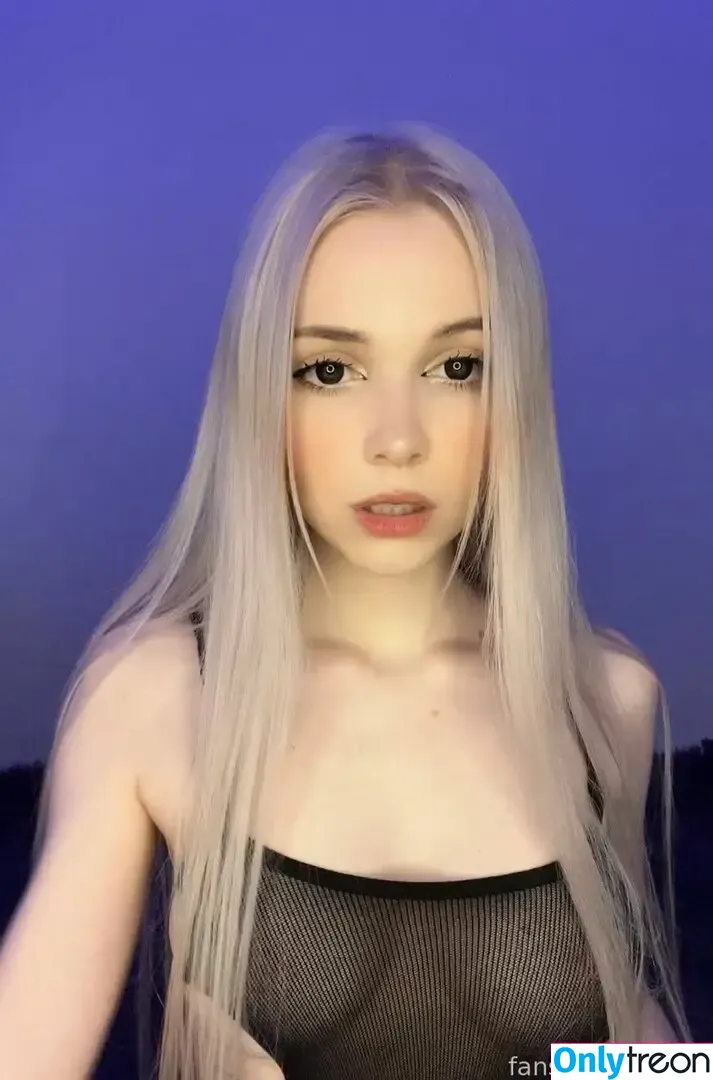 liefly nude photo #0072 (lieflyy)