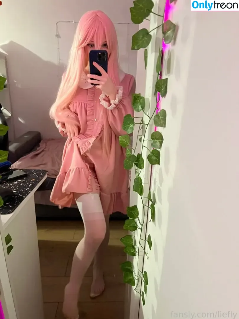 liefly nude photo #0089 (lieflyy)