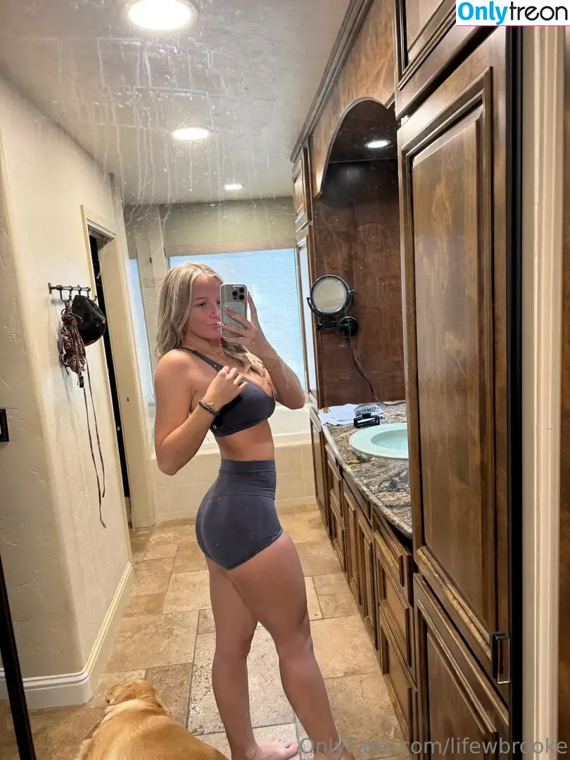 lifewbrooke nude photo #0042 (llifewbrookee)