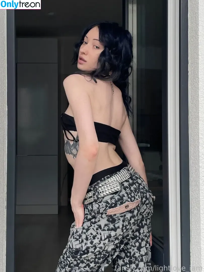 lightlove_iam nude photo #0024 (iamqueenlukes)