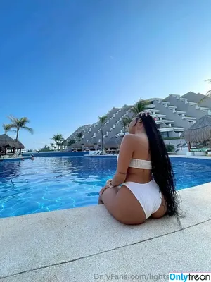 lightskinkim / kim / lightskinkimmm nude photo #0015