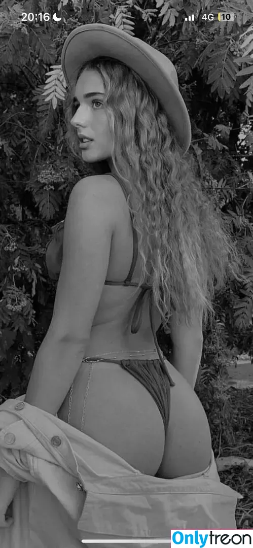 liisahakala nude photo #0011 (annaliisahakala / lokalokaaa)