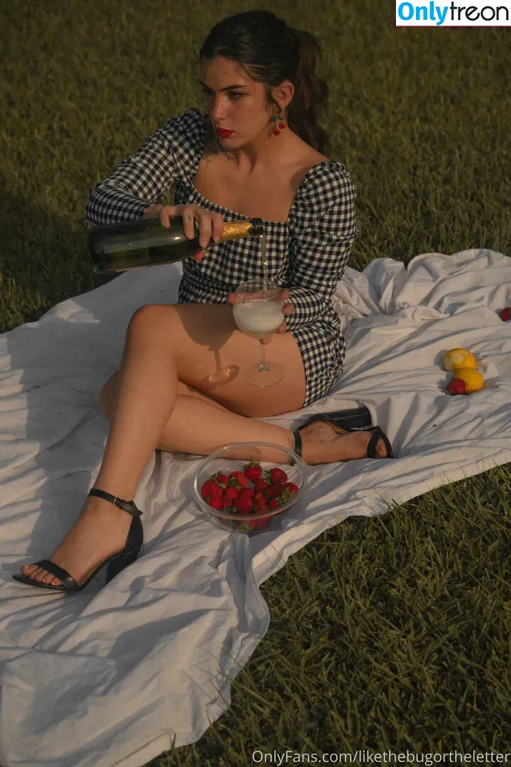 likethebugortheletter nude photo #0048 (likethebugortheletter)