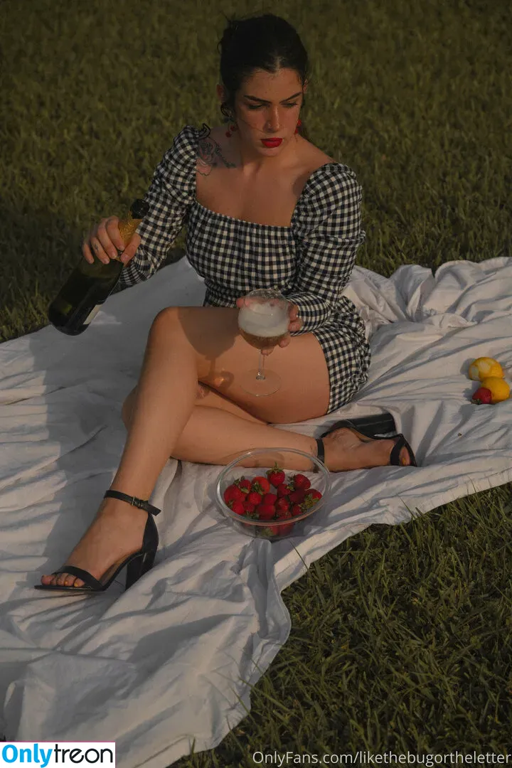 likethebugortheletter nude photo #0049 (likethebugortheletter)