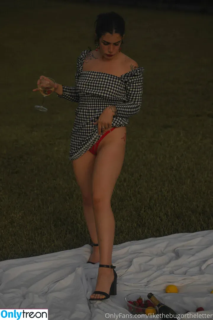 likethebugortheletter nude photo #0051 (likethebugortheletter)