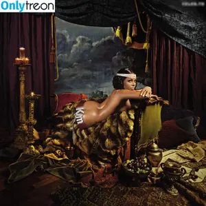 Lil' Kim / lilkimthequeenbee nude photo #0002