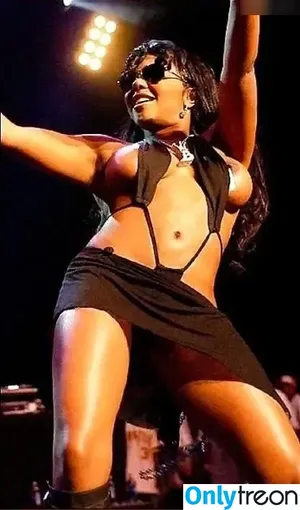 Lil' Kim / lilkimthequeenbee nude photo #0028