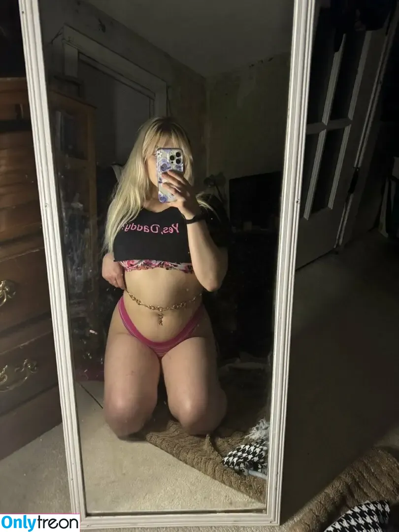 Lil Angel nude photo #0007 (414lilangel / angels_toxidis / sexxyangelxxx)