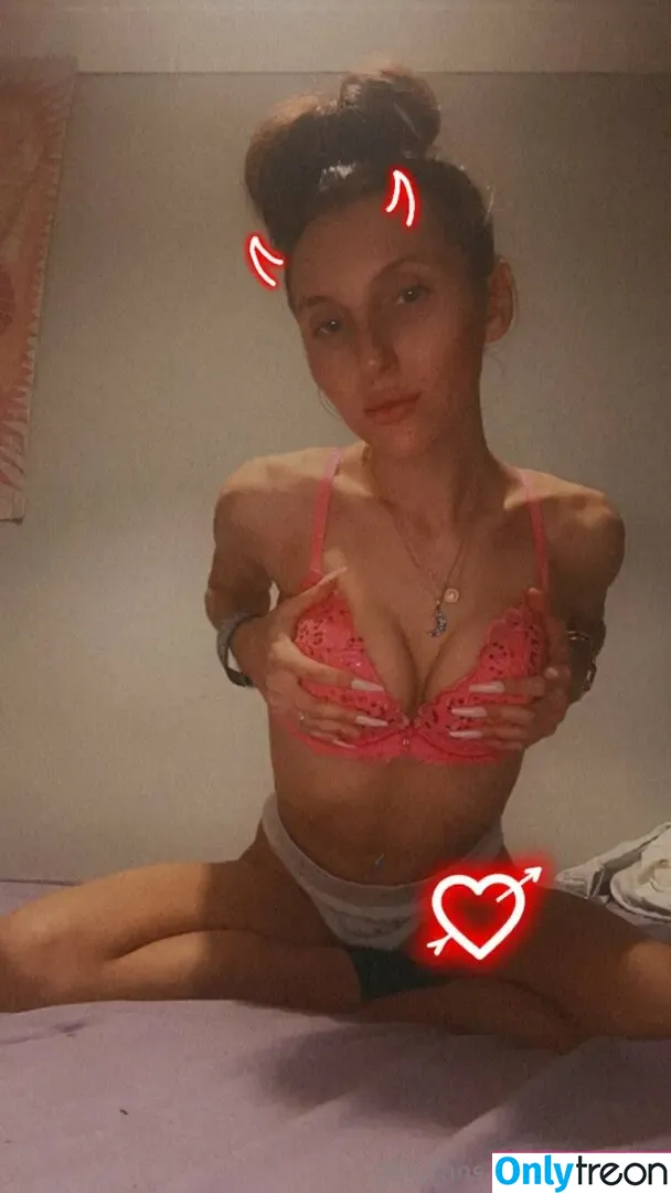 lil_bx666 nude photo #0068 (lilsix666)