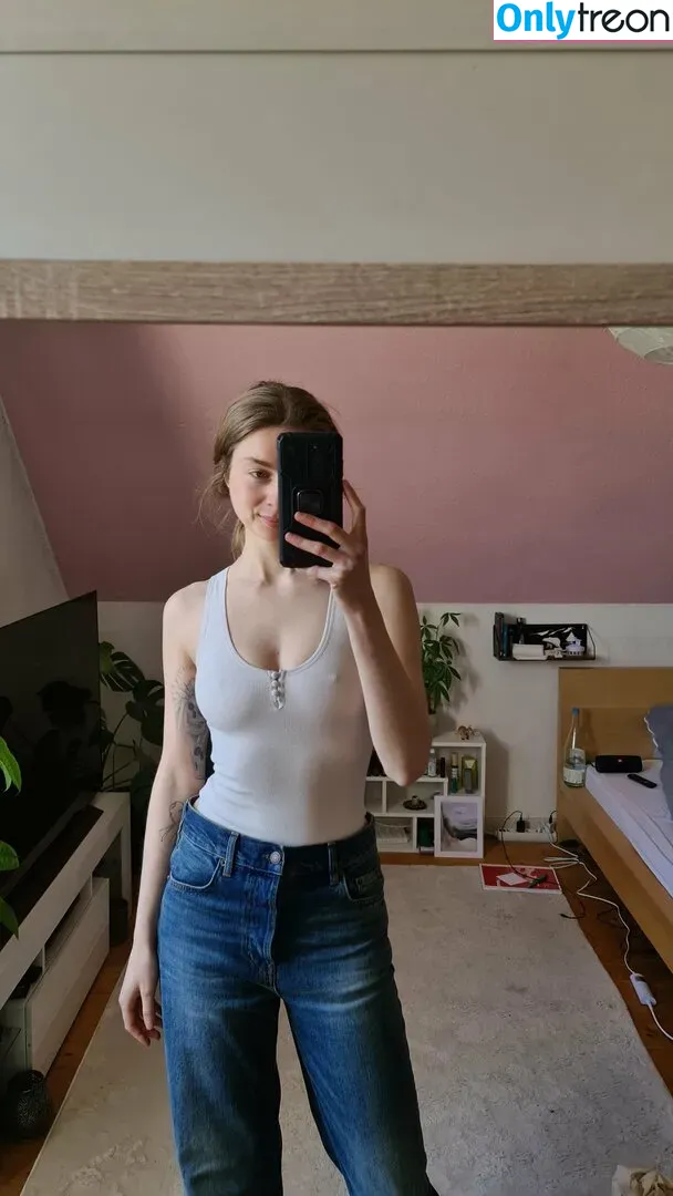 lil_hanne nude photo #0031 (kalemia / lilhanne)