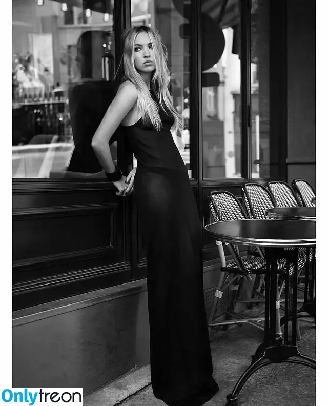 Lila Moss голая photo #0082 (lilamoss)