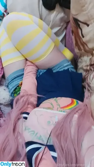 lilaclychee / lilacchee nude photo #0002