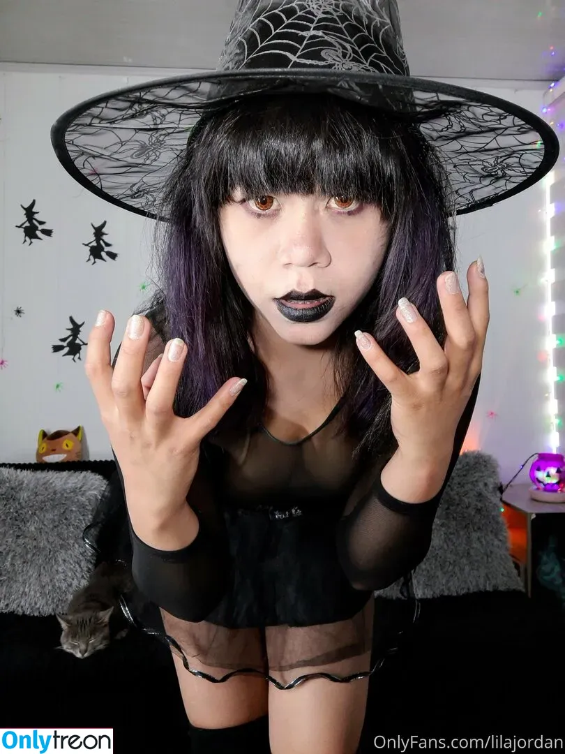 lilajordan голая photo #0372 (lilajordan_moon)