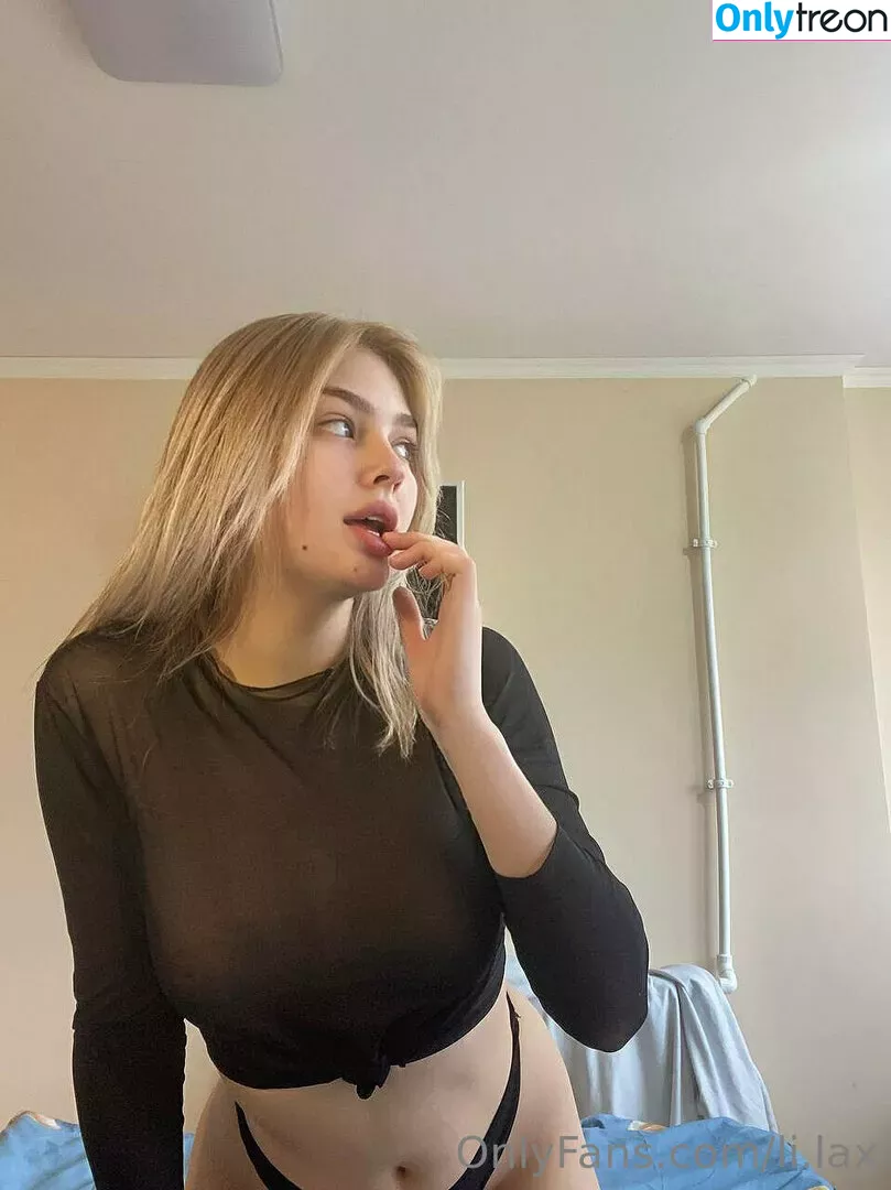 lilaxshy голая photo #0020 (lilalol / lilaxshay)