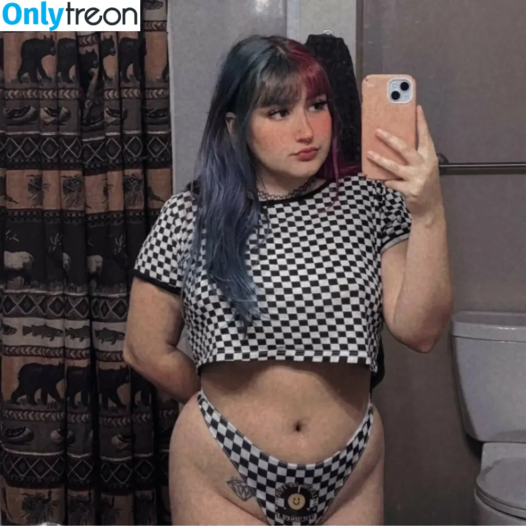 lilbadbaby13 nude photo #0006 (captianhunnie)