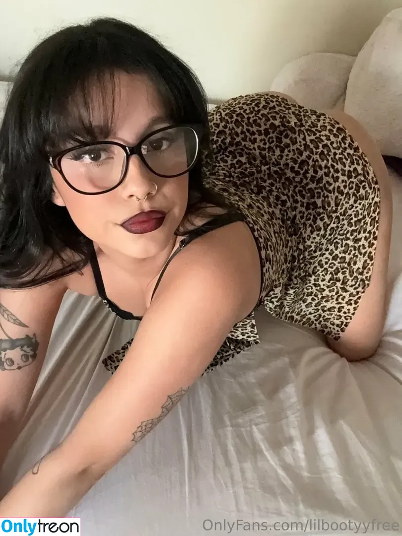lilbootyyfree nude photo #0001 (lilbootycall)