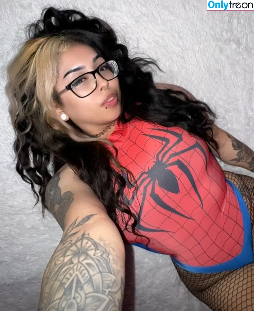 Lilbunniecorpse nude photo #0001 (Lilbunniecorpse)