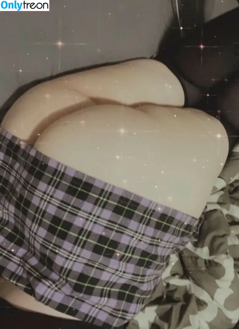 Lilbunnybab nude photo #0039 (Moonn-princesss / lilbunny.baby / lilbunnybabyx)