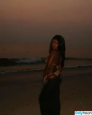  nude photo #0005