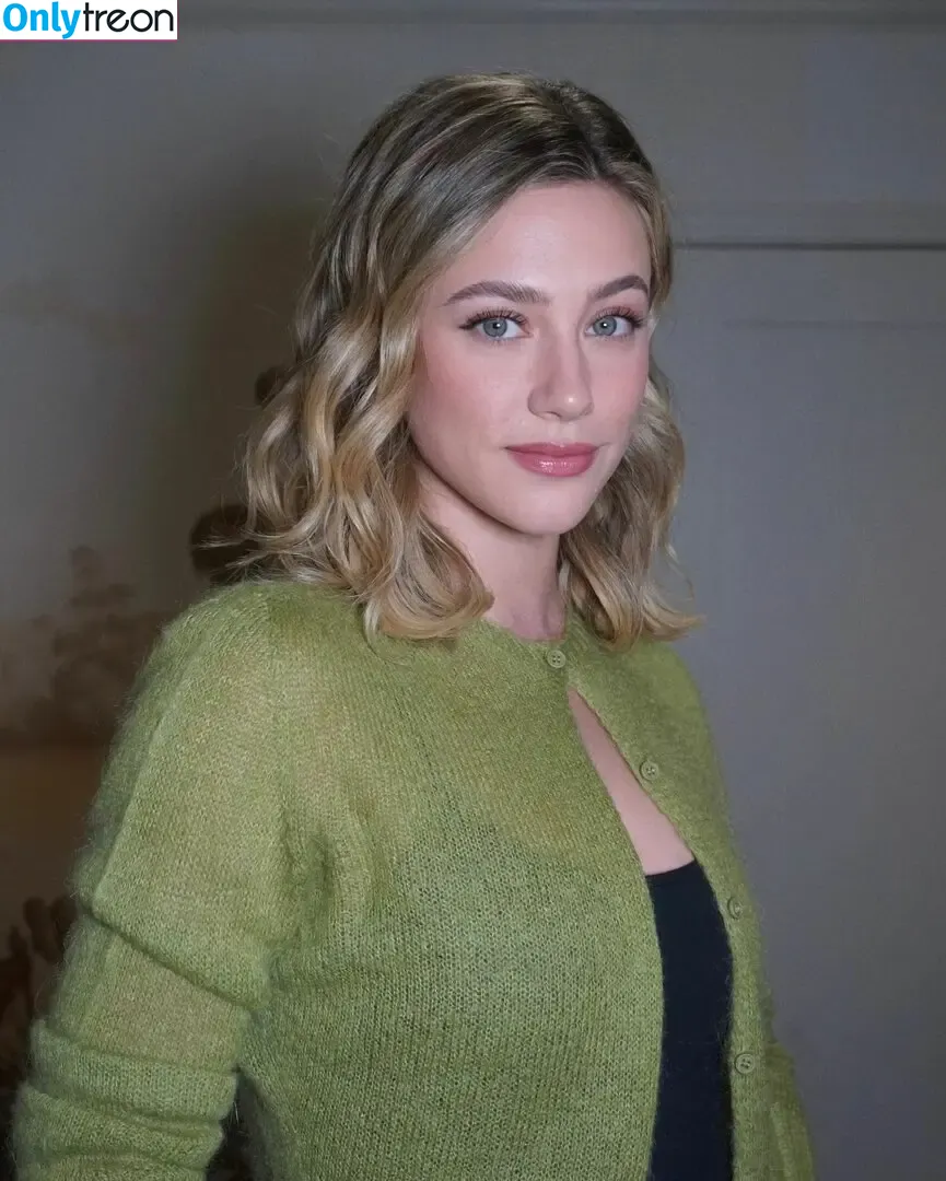 Lili Reinhart голая photo #0908 (Unpublished Photos / lilireinhart)
