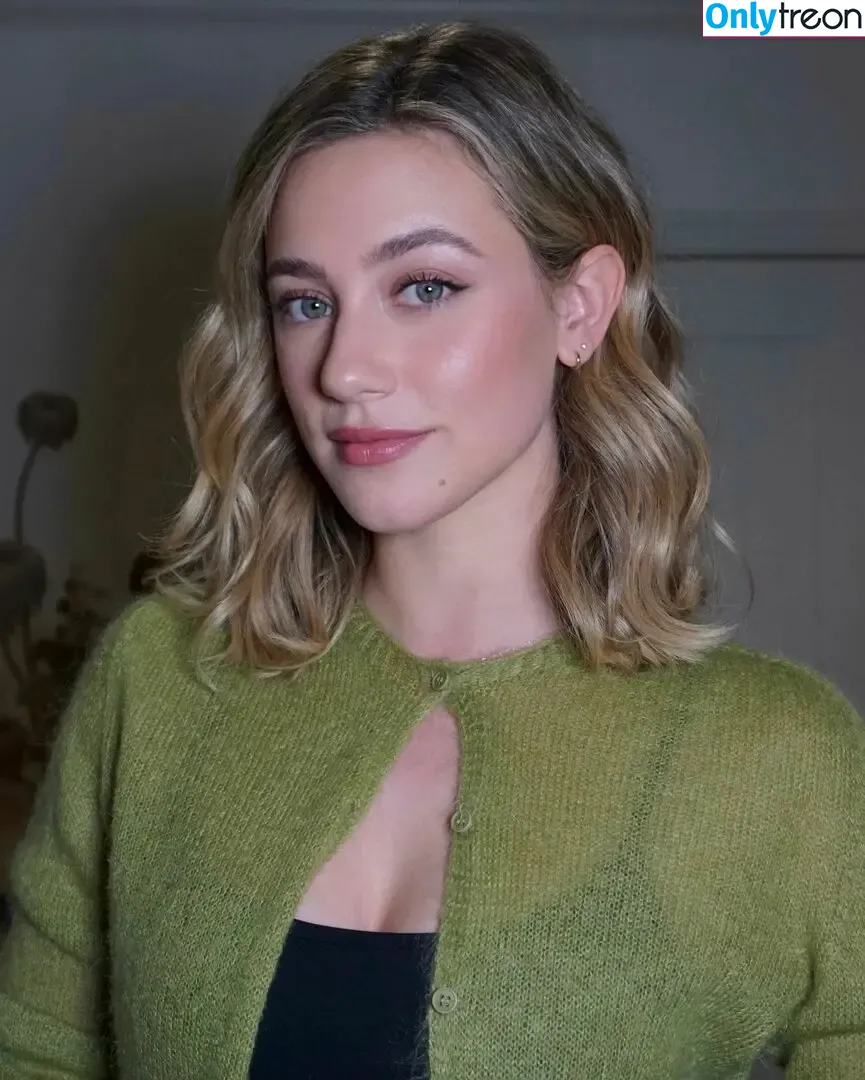Lili Reinhart голая photo #0910 (Unpublished Photos / lilireinhart)