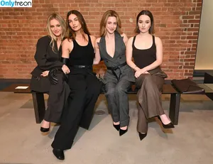 Lili Reinhart / Unpublished Photos / lilireinhart nude photo #1189