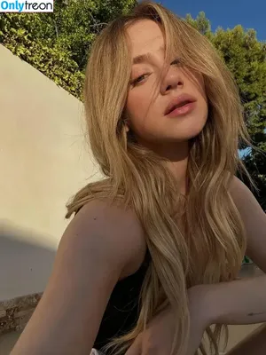 Lili Reinhart / Unpublished Photos / lilireinhart nude photo #1247