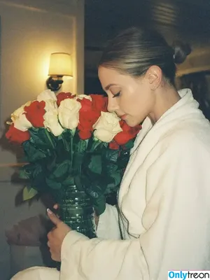 Lili Reinhart / Unpublished Photos / lilireinhart nude photo #1248