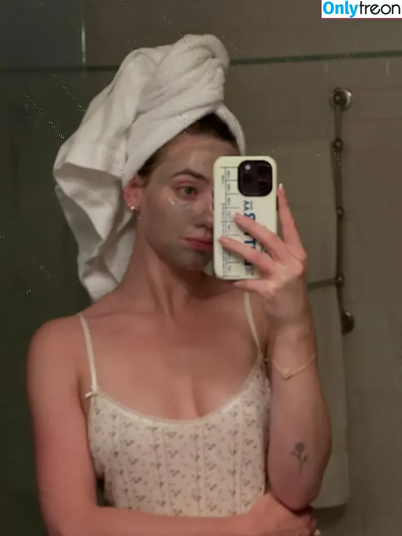 Lili Reinhart nude photo #1249 (Unpublished Photos / lilireinhart)
