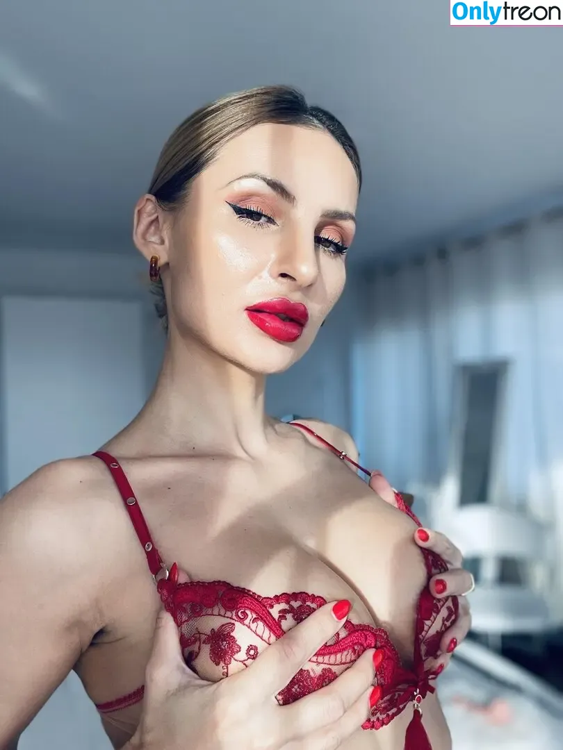 Lilie_ / LilieMFC голая photo #0039 (Lilie_ / LilieMFC)