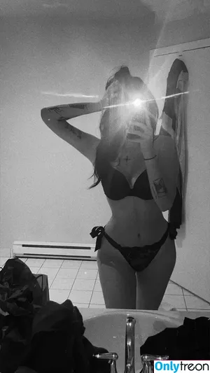 lilith.666xo / jmencalisss / lilith_666___ nude photo #0003