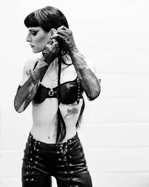 Lilith Czar / Juliet Simms / LilithCzar / darrentruth фото голая #0020