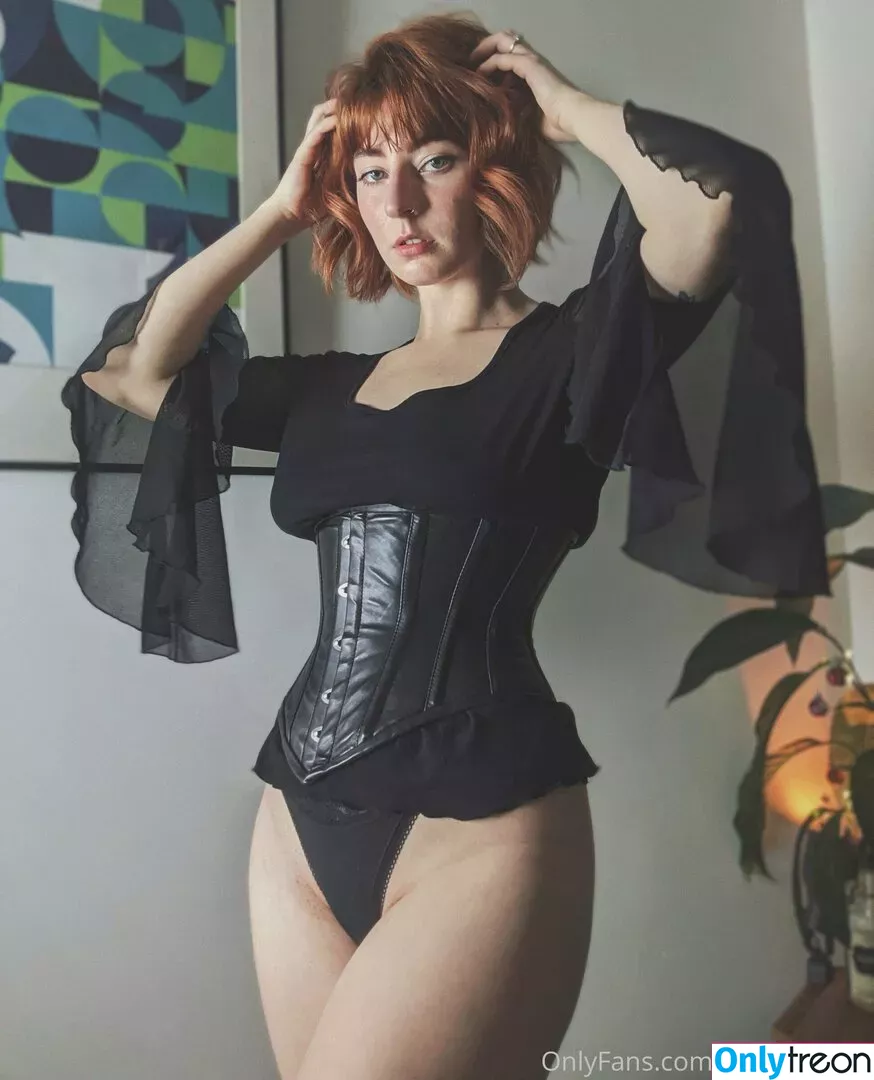 Lilith Softnspooky nude photo #0010 (soft_n_spooky / softnspooky)