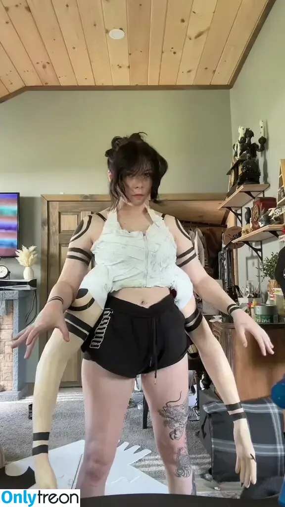 Liljellyshark nude photo #0010 (Liljellyshark)