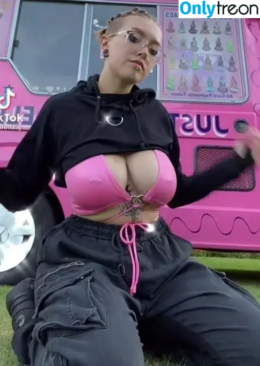 Lilkas nude photo #0001 (Lilelizaj / lilkas_ / phatwap666)