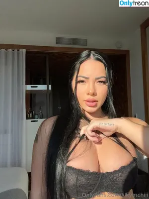 lilkymchiii / danellemfishback nude photo #0012