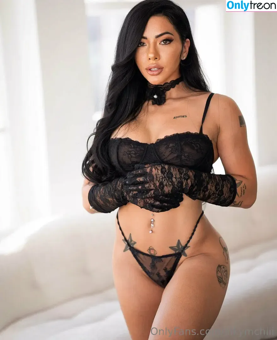 lilkymchiii nude photo #0030 (danellemfishback)