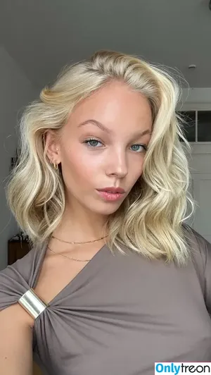 Lilli Sophia / _lillisophia_ / sophiahof3e фото голая #0101