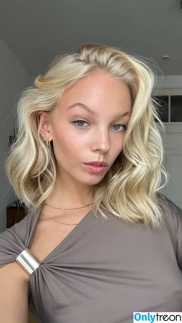 Lilli Sophia голая photo #0101 (_lillisophia_ / sophiahof3e)