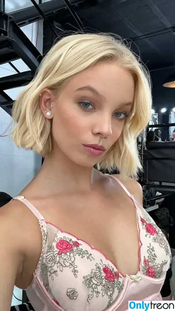 Lilli Sophia голая photo #0109 (_lillisophia_ / sophiahof3e)