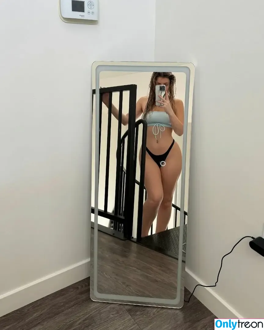 Lillian nude photo #0251 (jellybelillian / jellybellylillian / lillianbae)
