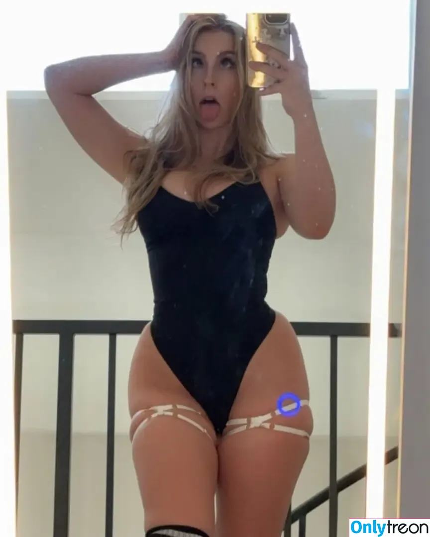 Lillian nude photo #0261 (jellybelillian / jellybellylillian / lillianbae)