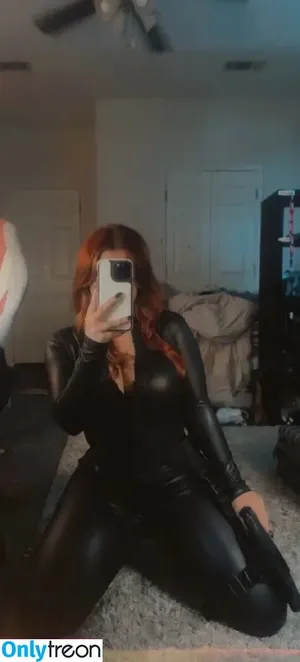 Lillianjl_ / lillianfeet / lilly.leblanc nude photo #0007