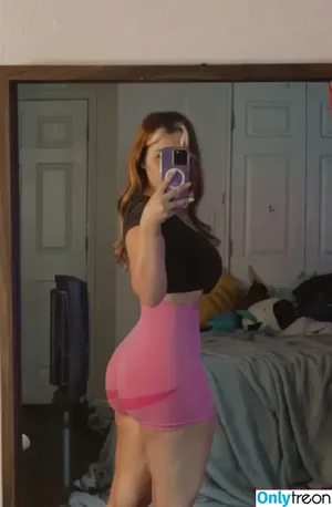 Lillianjl_ / lillianfeet / lilly.leblanc nude photo #0033