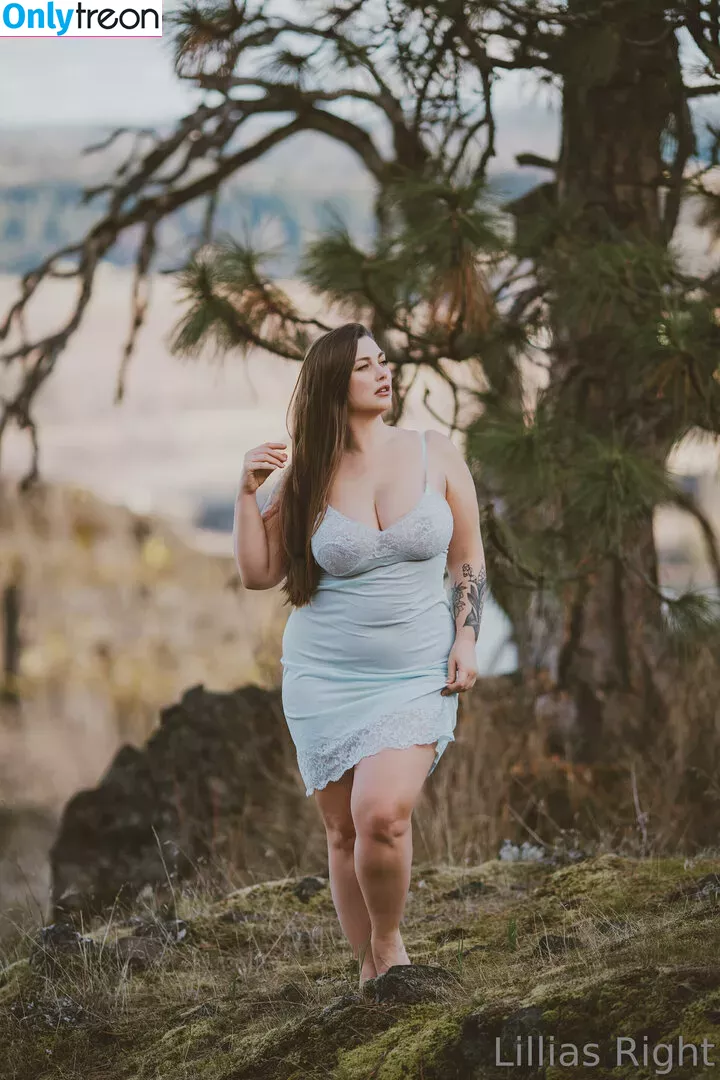 Lillias Right nude photo #0022 (RightLillias / lillias_right / lilliasright)
