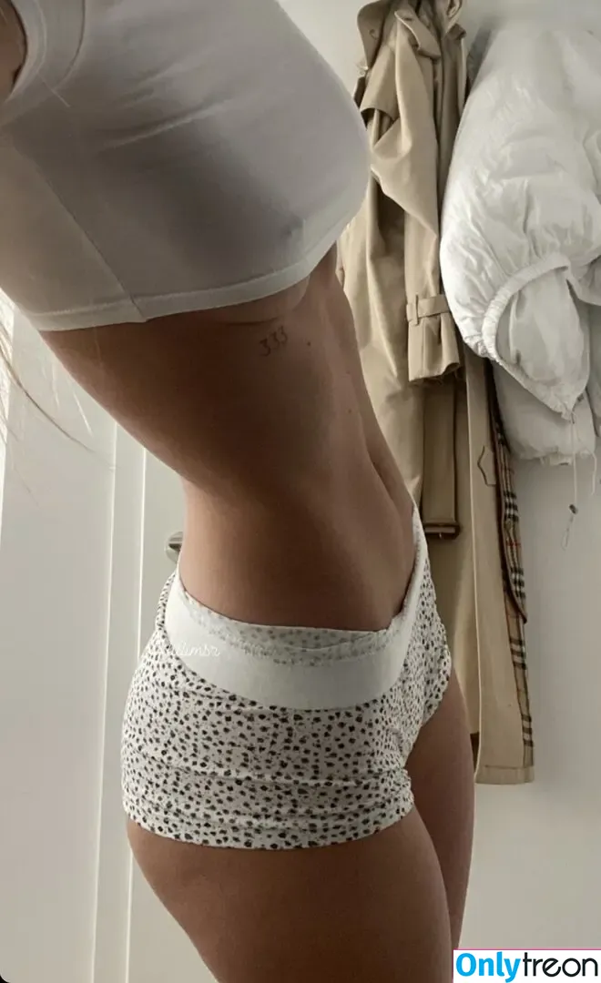 Lillimsr nude photo #0017 (Lillimsr)