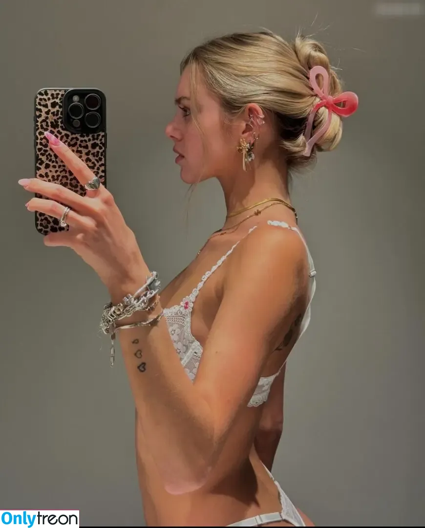 Lillimsr nude photo #0116 (Lillimsr)