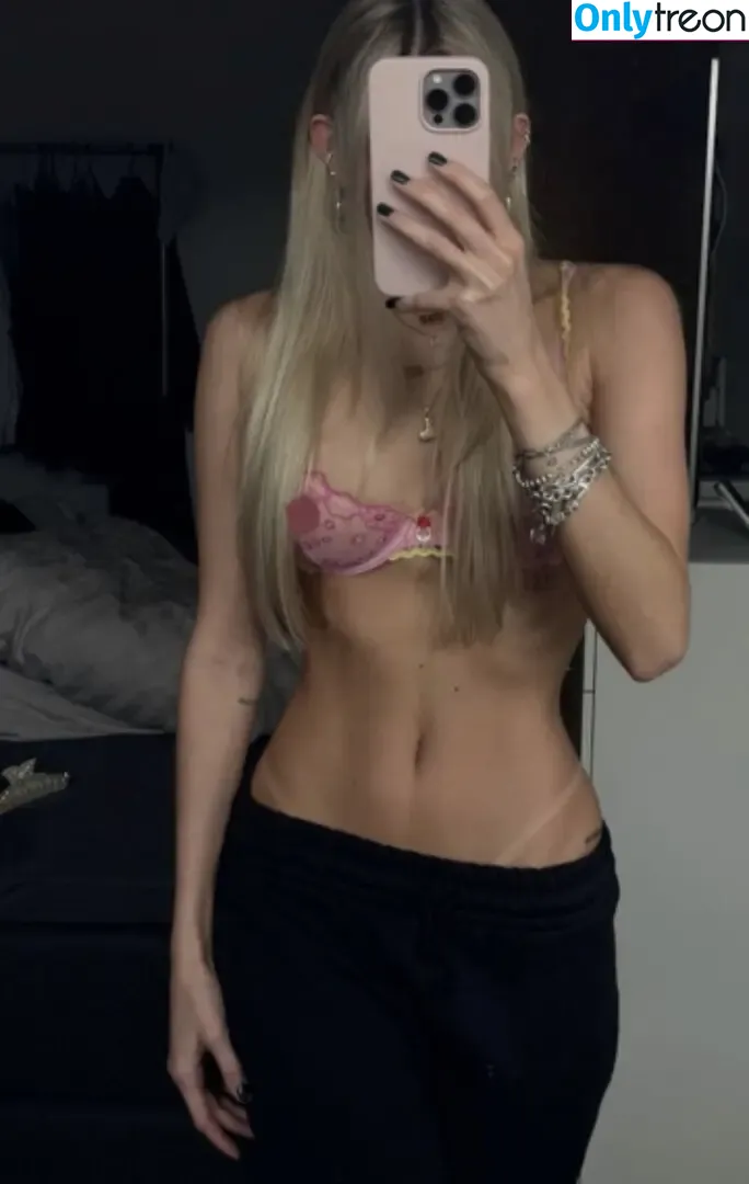 Lillimsr nude photo #0209 (Lillimsr)